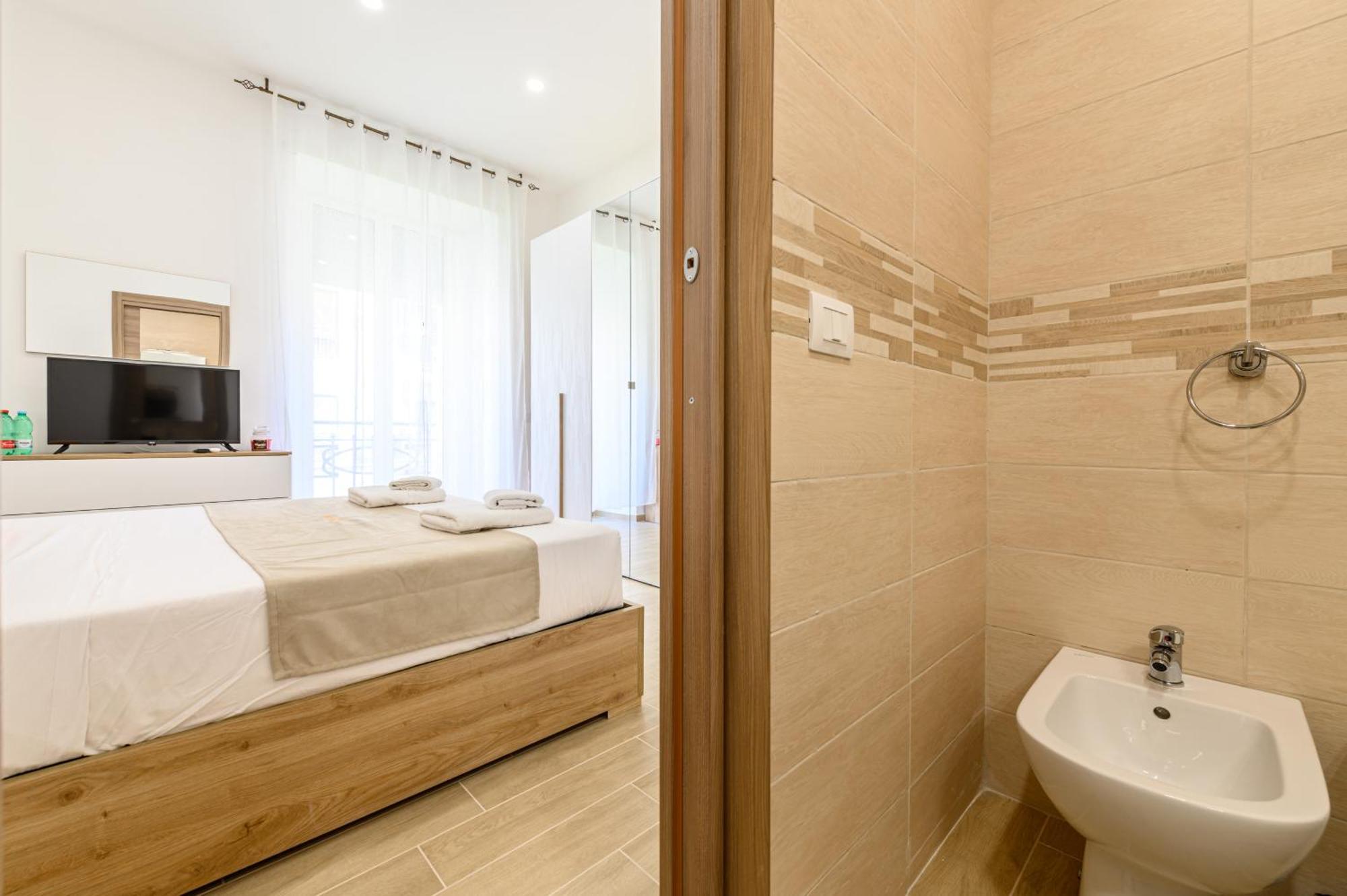 Domus Romeo Apartment Naples Luaran gambar
