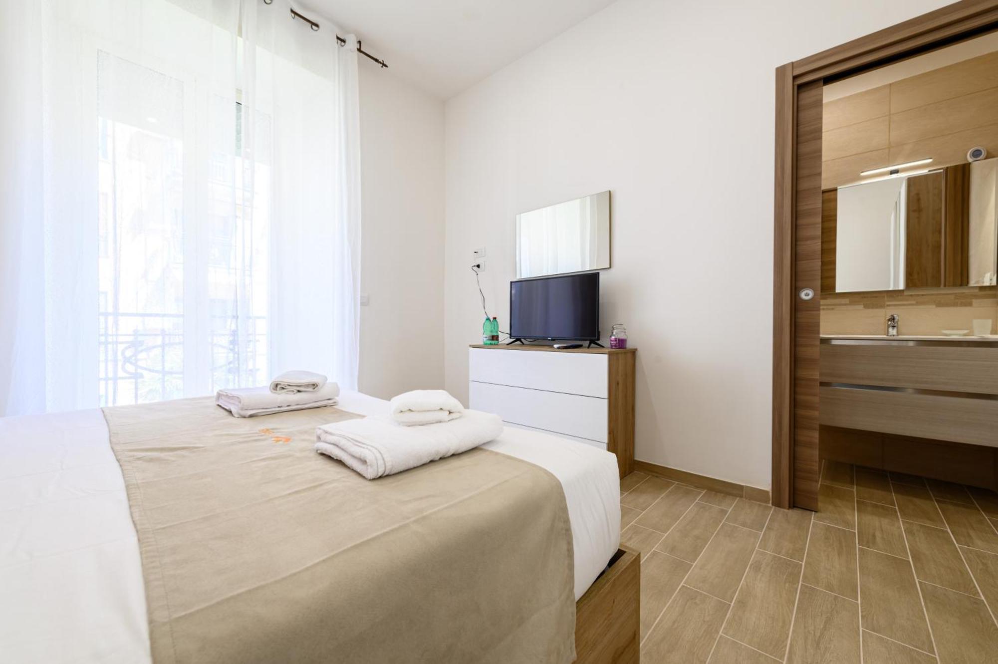 Domus Romeo Apartment Naples Luaran gambar