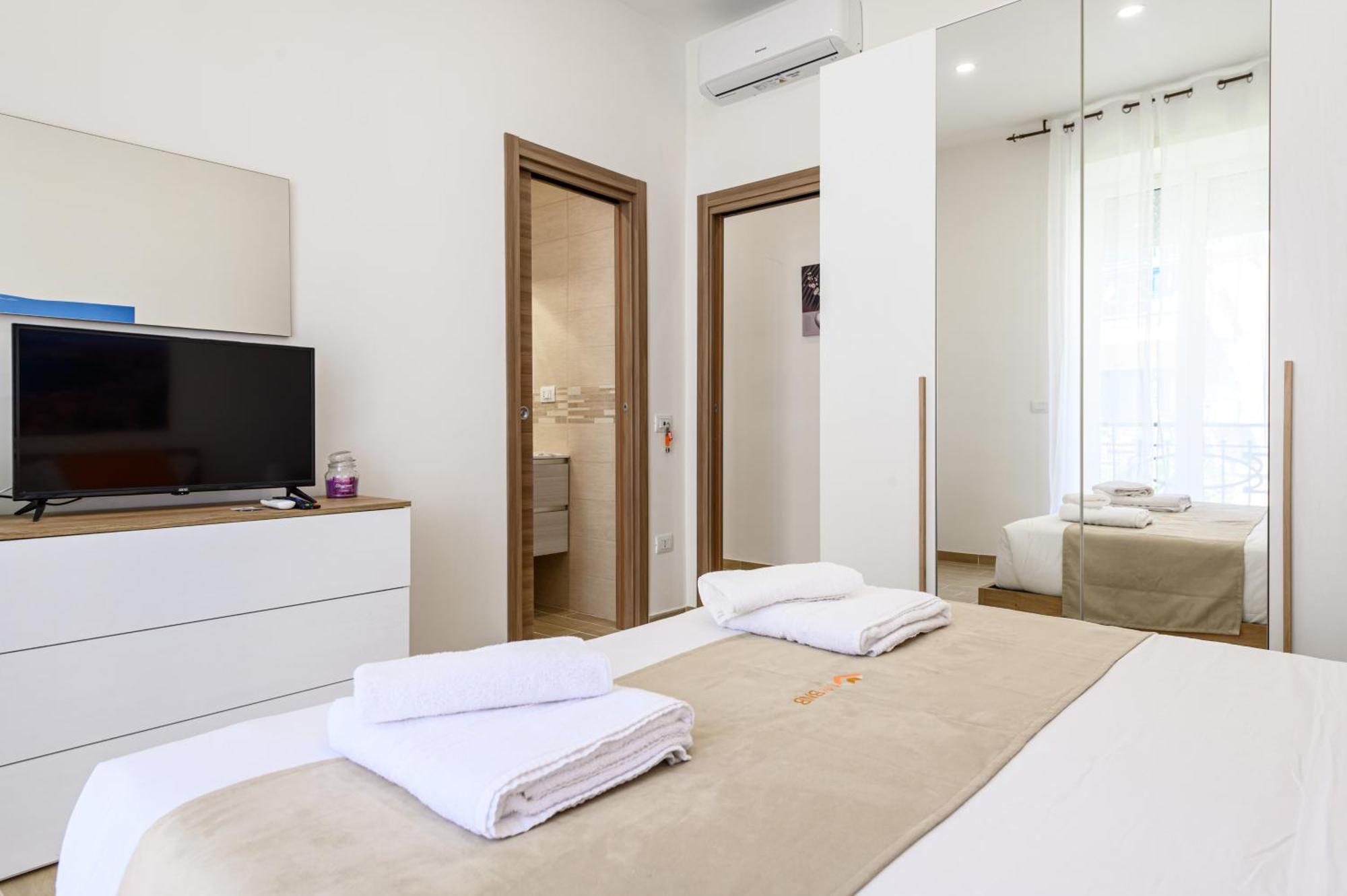 Domus Romeo Apartment Naples Luaran gambar